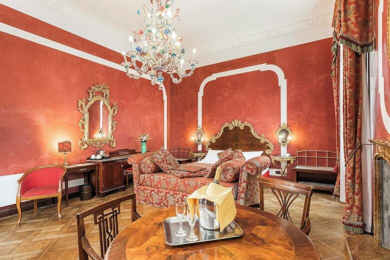 Hotel San Mois�