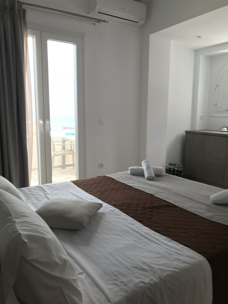 Hotel Kokkinos Villas