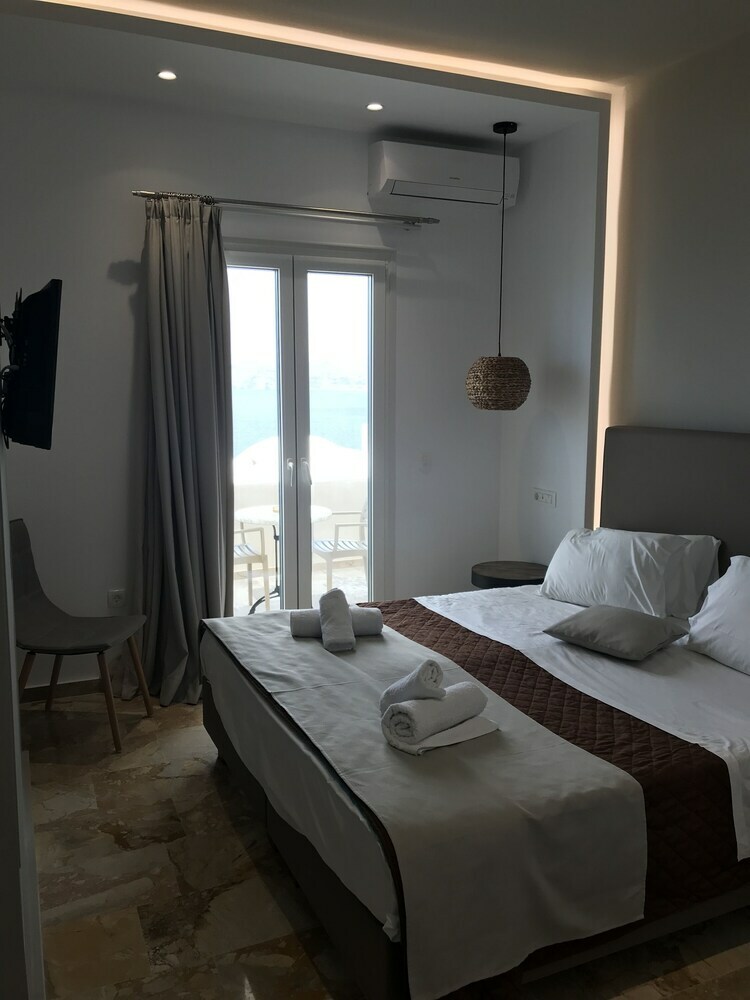 Hotel Kokkinos Villas