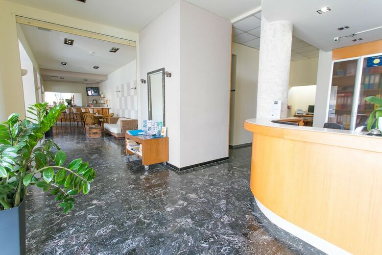 Costa Park City Hotel