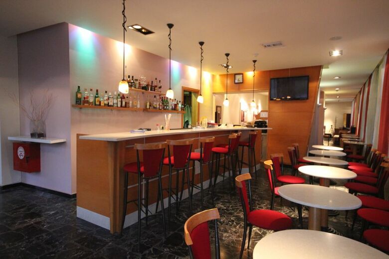 Costa Park City Hotel