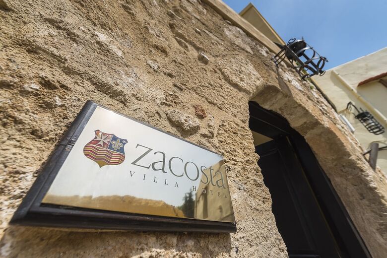 Zacosta Villa Hotel