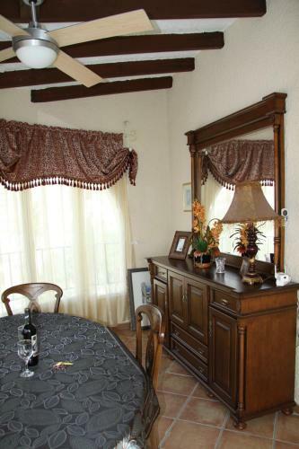 Apartamentos El Tosal 47a