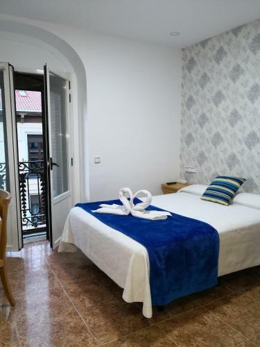 Hostal Madrid Playa Rooms