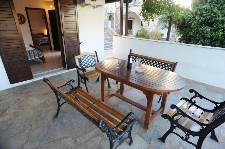 Apartamentos Paros Eden Park