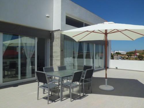 Villa Fornells I By Riera Rossello