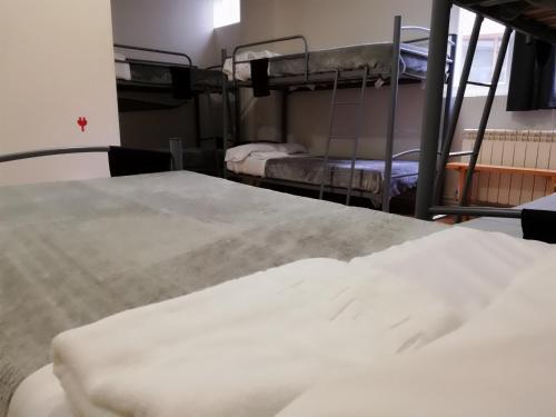 Alma Del Camino - Rooms & Albergue