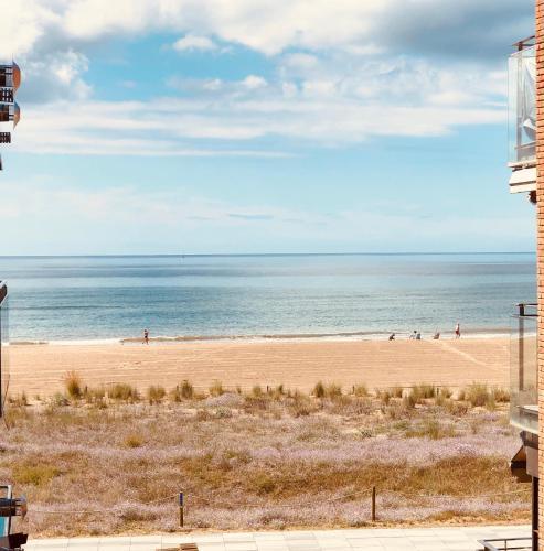 Apartamento Lets Holidays New Flat Beachfront In Castelldefels
