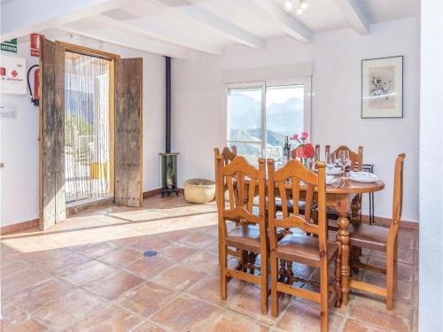 Three-bedroom Holiday Home In Cadiz