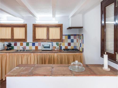 Three-bedroom Holiday Home In Cadiz