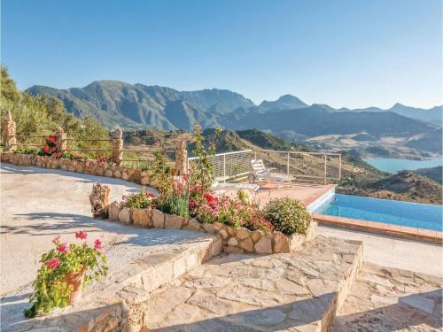 Three-bedroom Holiday Home In Cadiz
