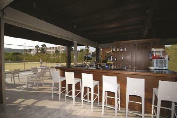 Hotel Lakitira Resort