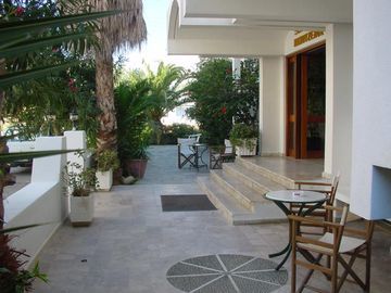 Hotel Mamouzelos Apartments