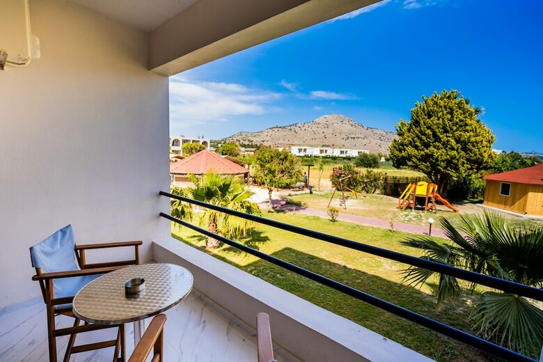 Hotel Lardos Bay
