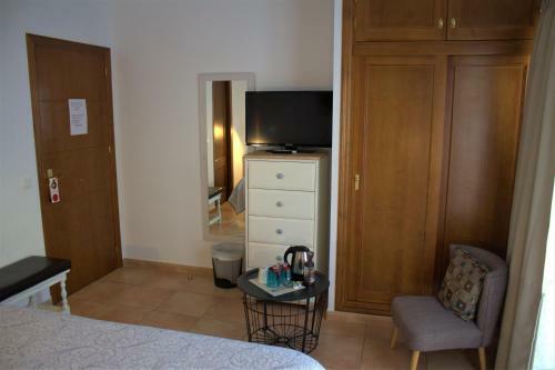 Hostal Don Peque (adults Only)
