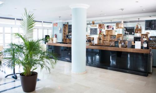 Aparthotel Coral Ocean View - Adults Only