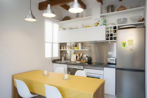 Apartamento Singularstays Roger De Flor