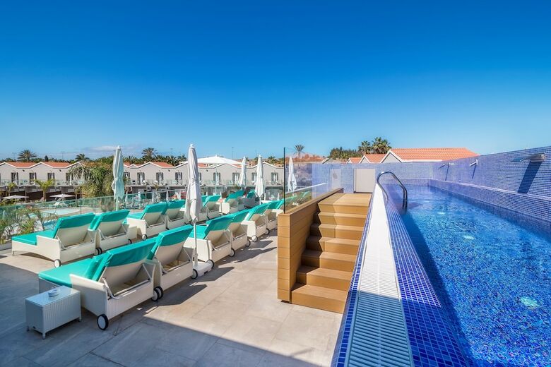 Hotel Livvo Los Calderones