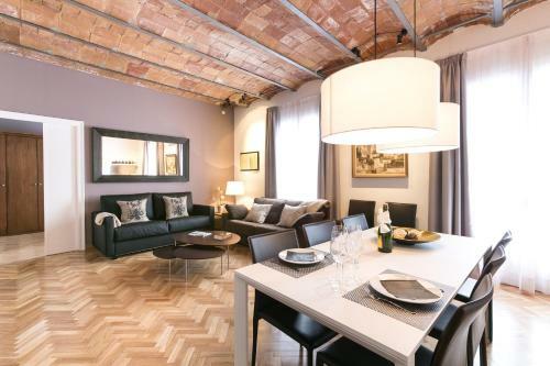 Serennia Apartamentos Ramblas - Pla�a Catalunya