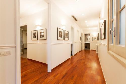 Serennia Apartamentos Ramblas - Pla�a Catalunya
