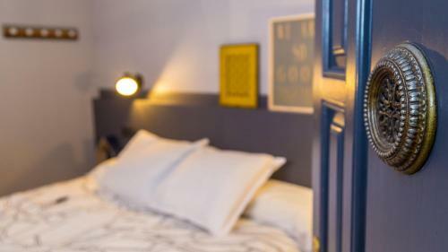 Hostal Groc Rooms
