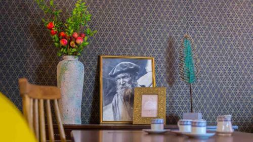Hostal Groc Rooms