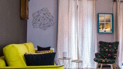 Hostal Groc Rooms