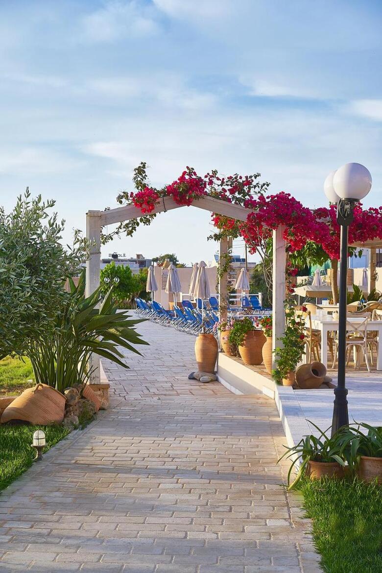 Golden Bay Hotel