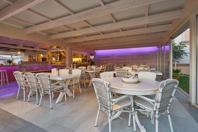 Golden Bay Hotel