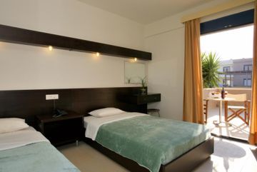 Meropi Hotel & Apartments