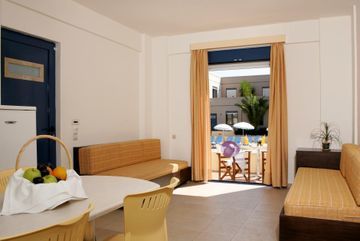 Meropi Hotel & Apartments