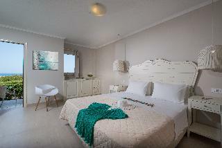 Notos Hotel & Suites