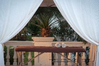 Notos Hotel & Suites