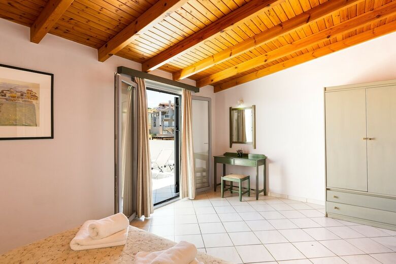 Hotel Philoxenia Apartments