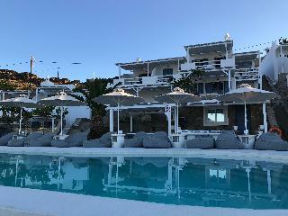 Hotel Panormos Village