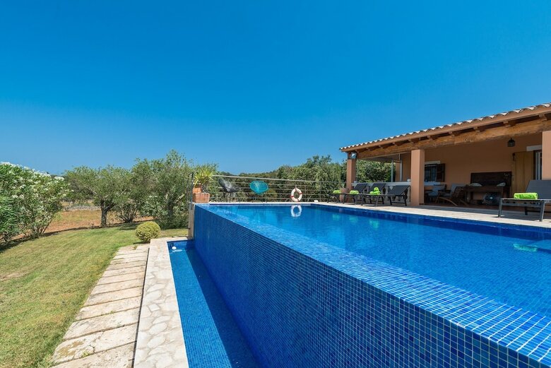 Villa Can Roca