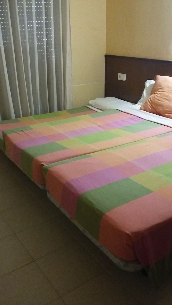 Albergue Hostal Les Collades