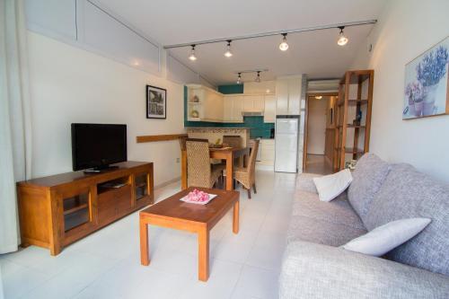 Apartamento Agi Residencial Almadraba