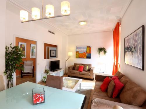 Reino De Valencia Apartments