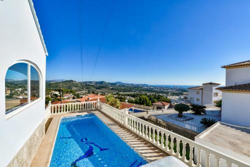 Villa Cucarres
