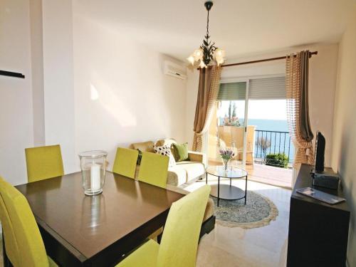 Two-bedroom Apartment Benalmadena With Sea View 04