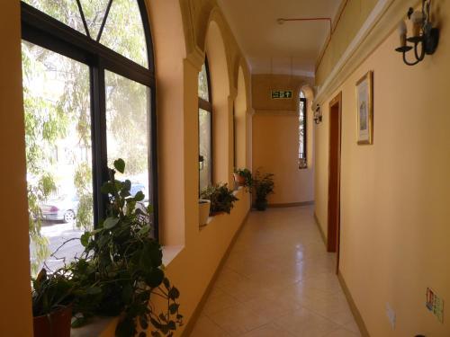 Hotel San Antonio Guest House