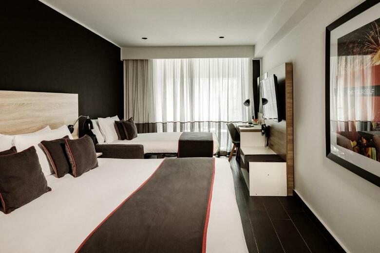 Baystreet Hotel
