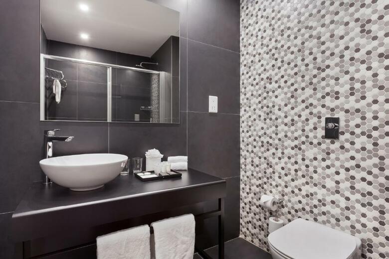 Baystreet Hotel