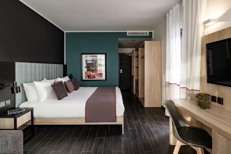 Baystreet Hotel
