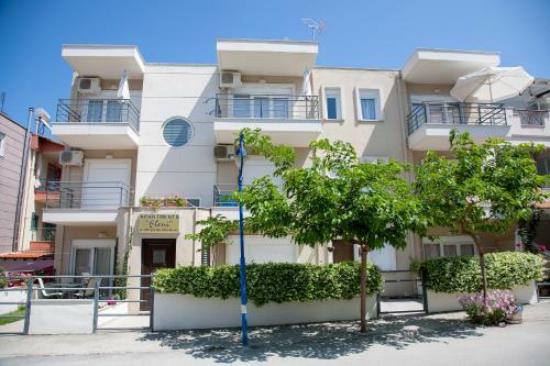 Apartments Eleni 4 Seasons