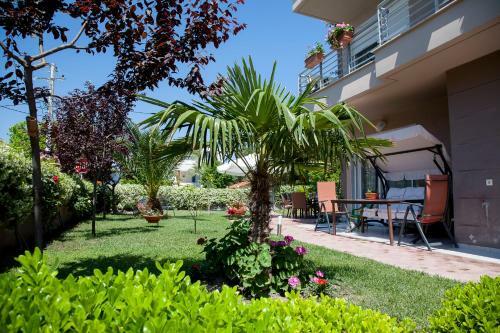 Apartments Eleni 4 Seasons