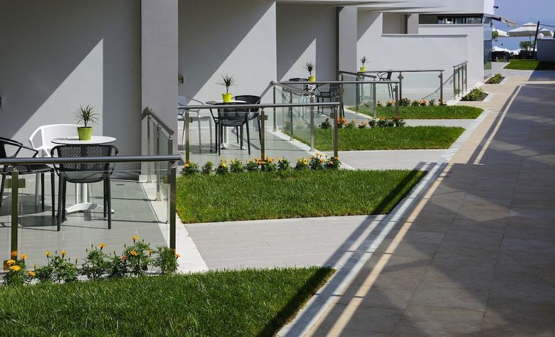 Ostria Sea Side Hotel