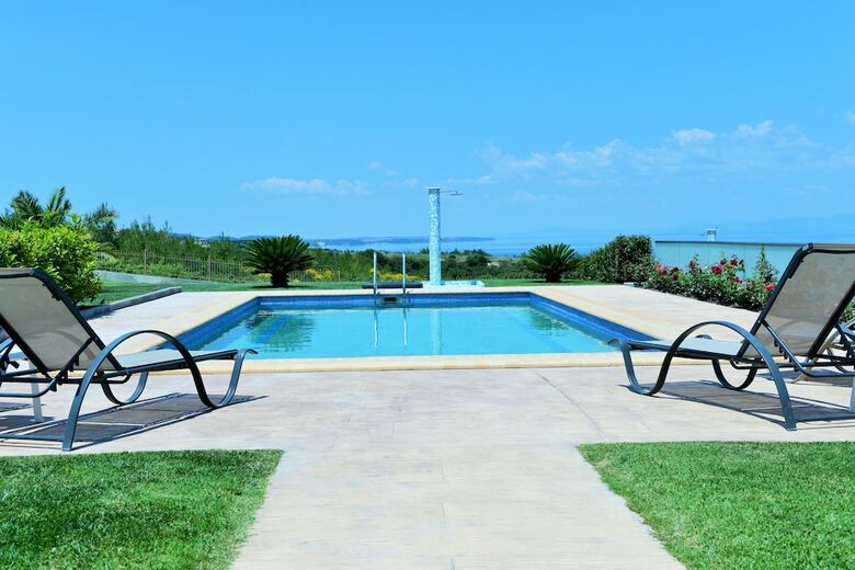Villas Hanioti