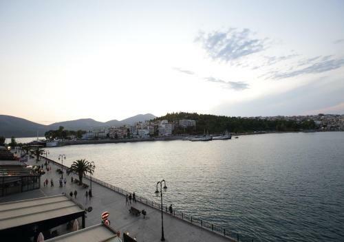 Chalkida Seafront Apartment